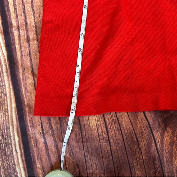 CABI #3219 Fiery Red Zip Back Skirt W/Pockets~Size 6 - Picture 3 of 6